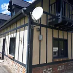 Bed & Breakfast La Longere Des Nuits De Varenne