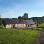 Bed & Breakfast La Longère Des Nuits De Varenne