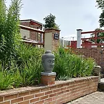 La Longere Des Nuits De Varenne Bed & Breakfast 3*