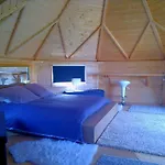 Bed & Breakfast La Longere Des Nuits De Varenne