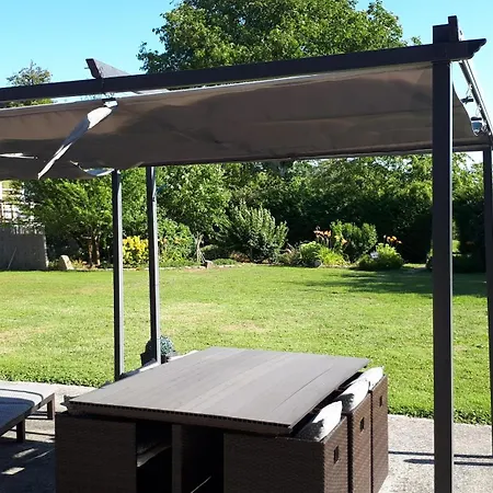 Bed & Breakfast La Longère Des Nuits De Varenne