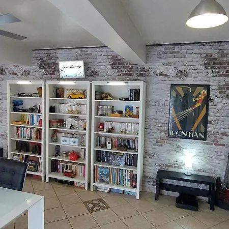 Bed & Breakfast La Longere Des Nuits De Varenne 3*