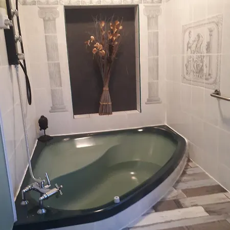 Bed & Breakfast La Longere Des Nuits De Varenne