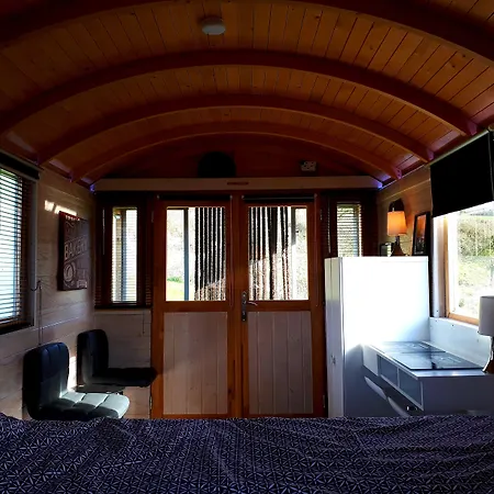 Bed & Breakfast La Longère Des Nuits De Varenne