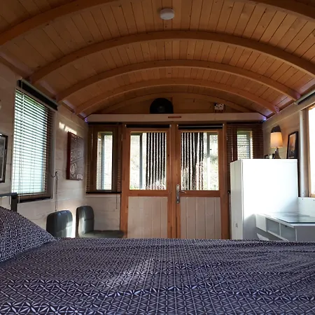 Bed & Breakfast La Longère Des Nuits De Varenne