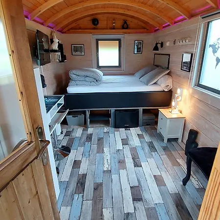La Longere Des Nuits De Varenne Bed & Breakfast 3*
